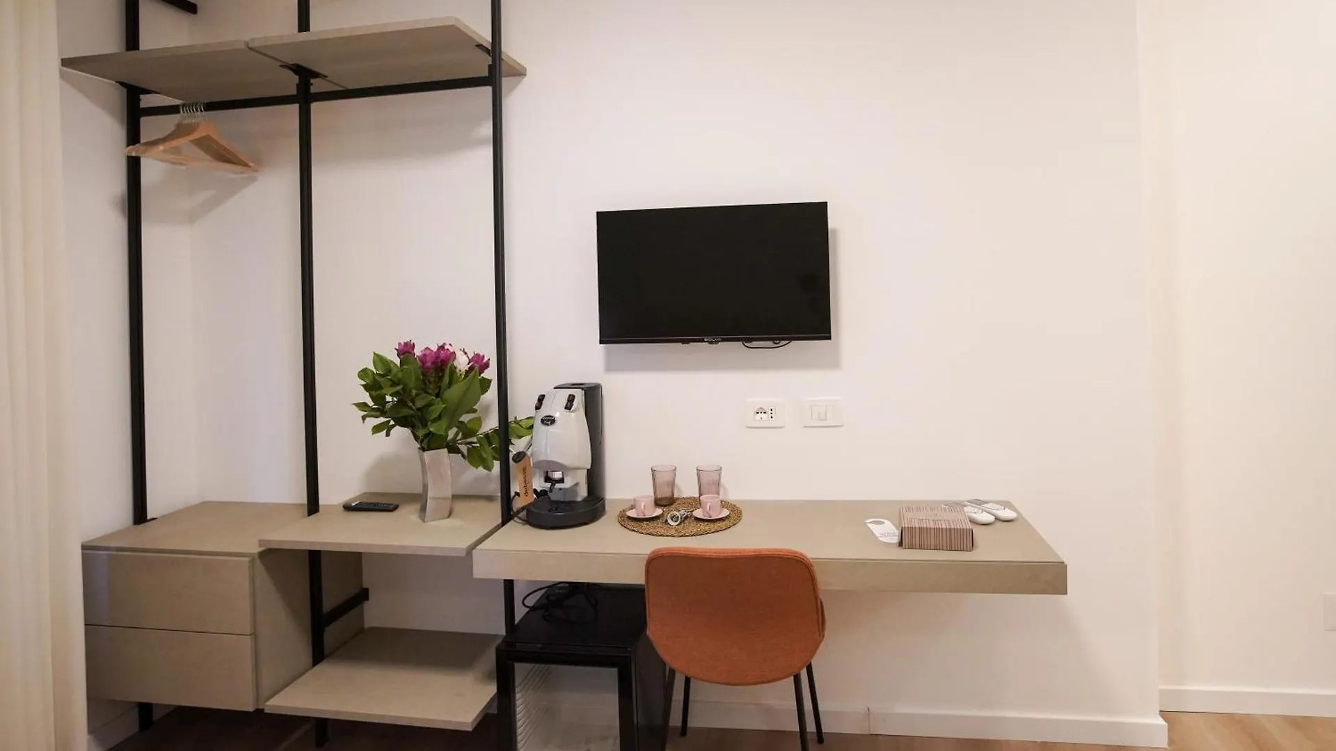 Bed & Breakfast B-Pizzofalcone Naples