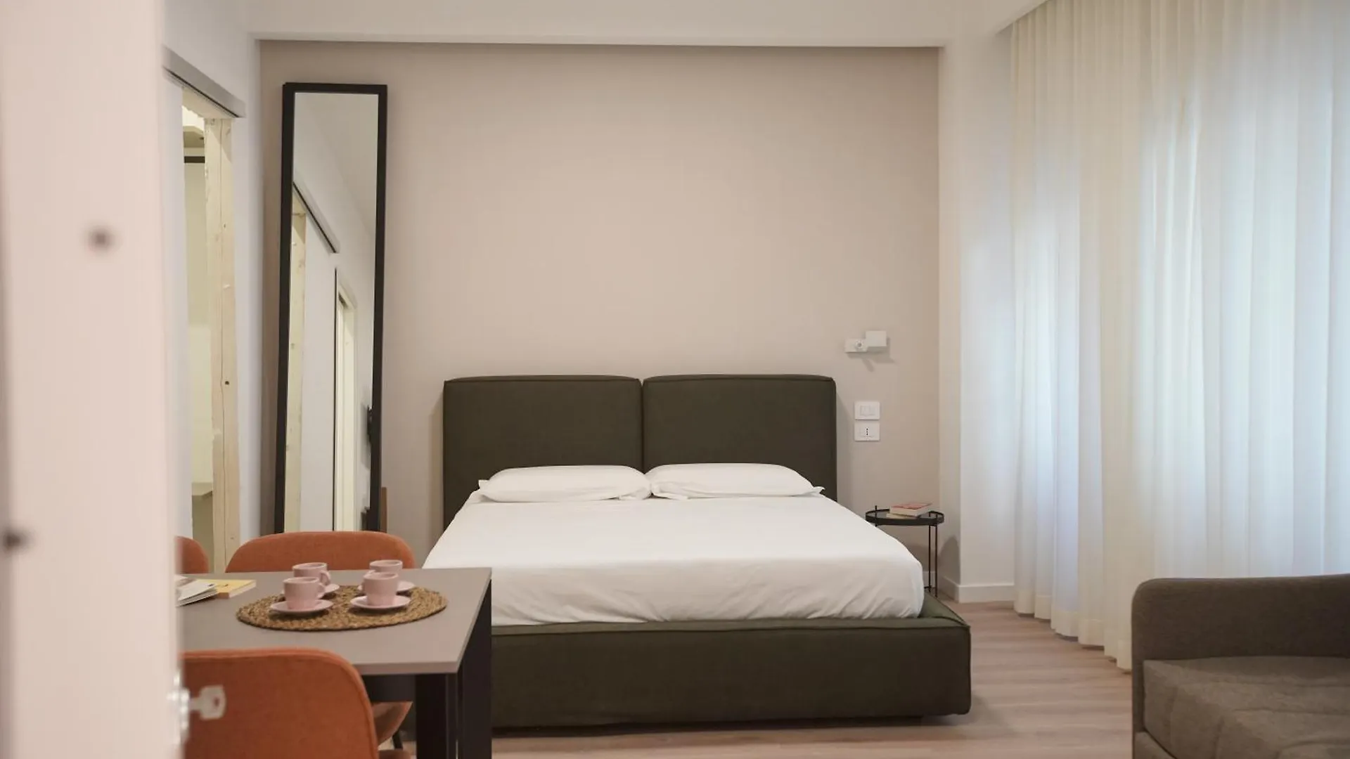 Bed & Breakfast B-Pizzofalcone Naples